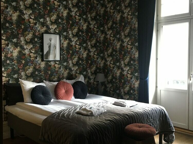 Номер Стандарт, Morris