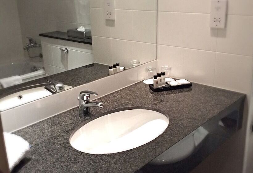 اتاق خانوادگی, Clayton Hotel Liffey Valley