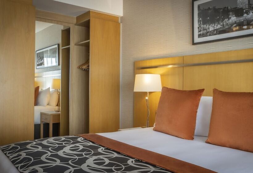 اتاق خانوادگی, Clayton Hotel Liffey Valley