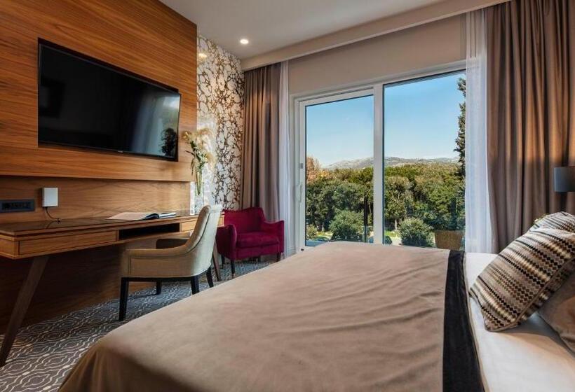 Habitación Deluxe con Balcón, Royal Ariston