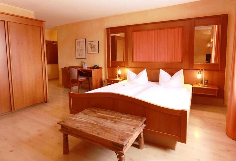 Номер Стандарт Трехместный, Landhotel Hirsch