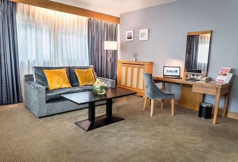 سوئیت با بالکن, Radisson Blu Hotel & Spa, Little Island Cork