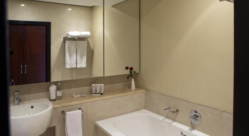 Апартаменты Deluxe 2 Спальни, Raphael Suites