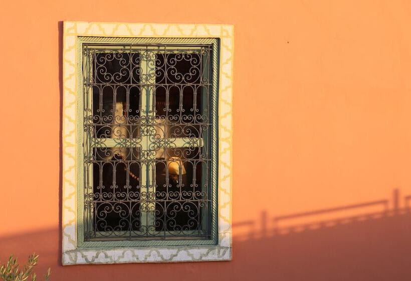 اتاق سوپریور با چشم‌انداز شهر, Ryad El Borj