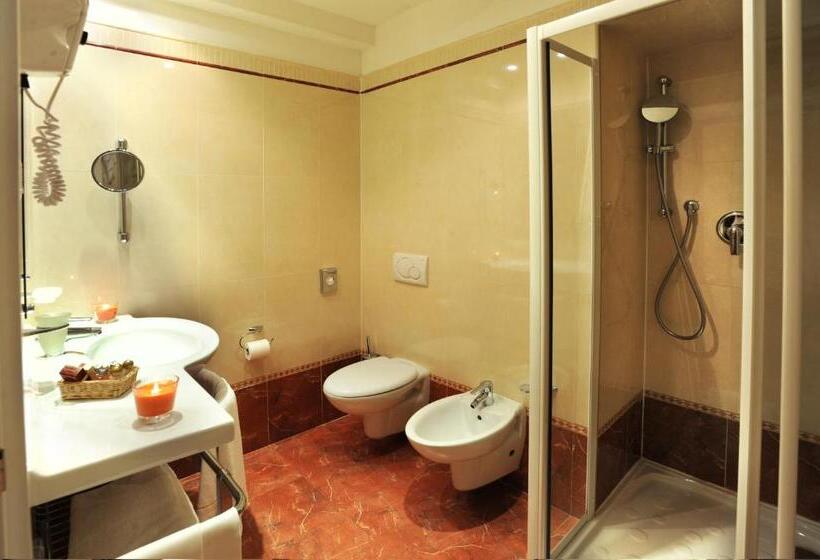 اتاق کلاسیک, Casa Romagnosi