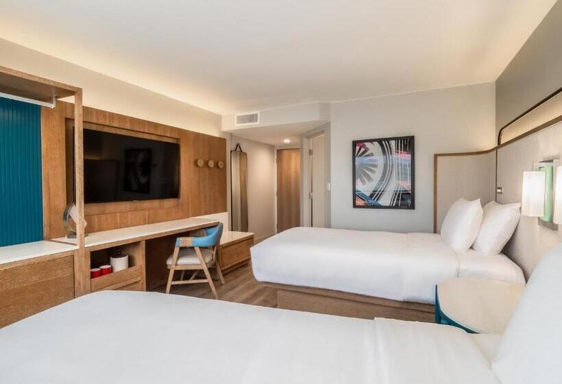اتاق استاندارد با چشم‌انداز کوهستان, Crowne Plaza Resort Guam