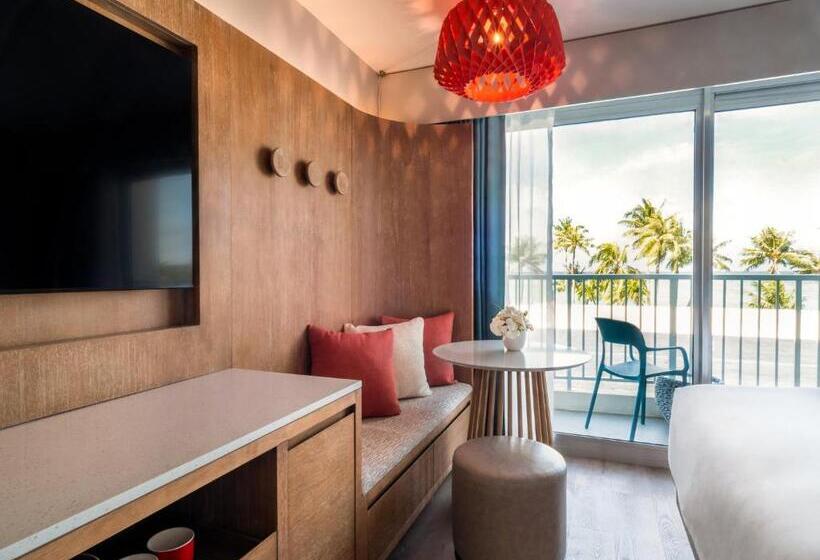 اتاق پرمیوم, Crowne Plaza Resort Guam