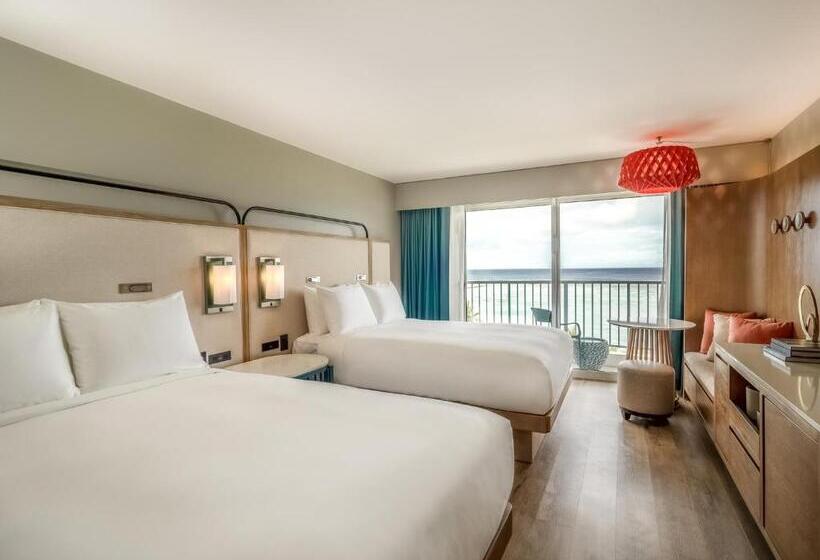 اتاق پرمیوم با چشم‌انداز دریا, Crowne Plaza Resort Guam