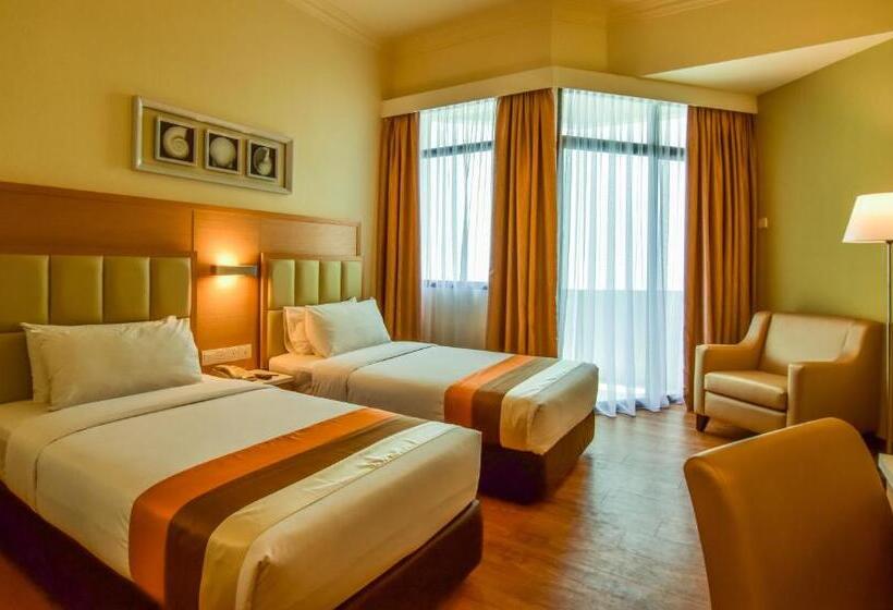 اتاق لوکس با تخت بزرگ, Hompton By The Beach Penang