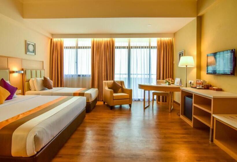 Deluxe Suite Sea View, Hompton By The Beach Penang