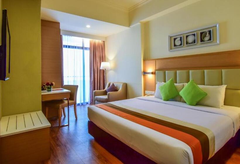 سوئیت پریمیوم با چشم‌انداز دریا, Hompton By The Beach Penang