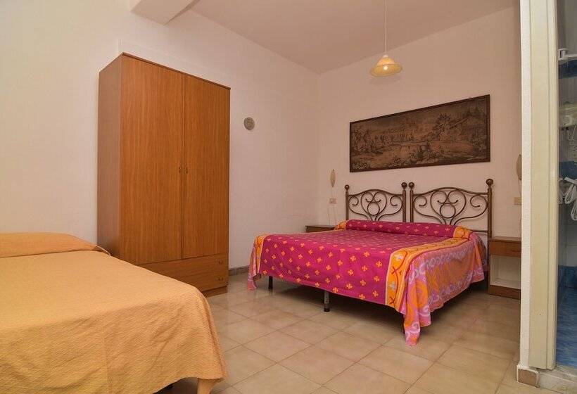 اتاق استاندارد چهار تخته, Villa Fiorentina