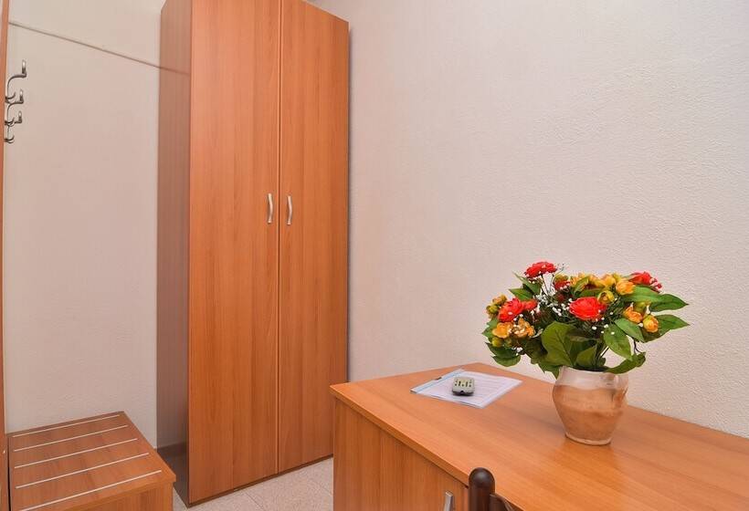 اتاق استاندارد چهار تخته, Villa Fiorentina