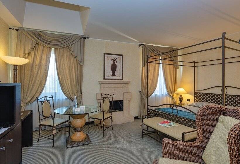 سوییت جونیور, Active Hotel Paradiso