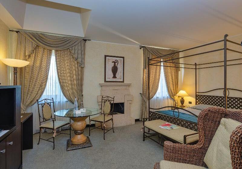 سوییت جونیور, Active Hotel Paradiso