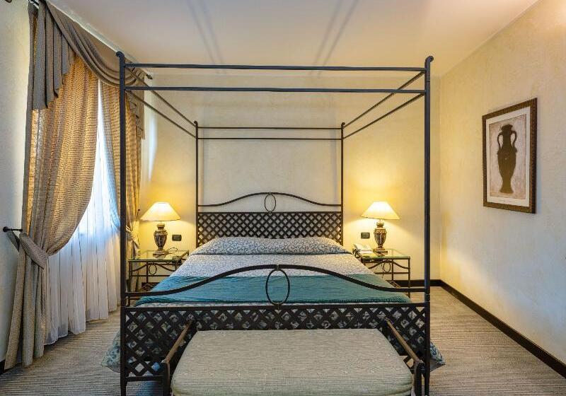سوییت جونیور, Active Hotel Paradiso