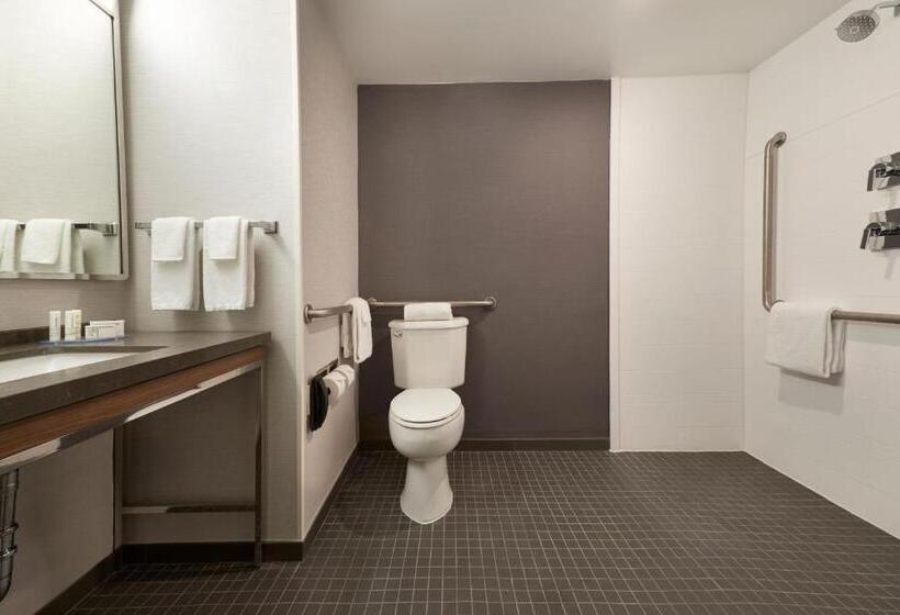 带大床的标准间, Courtyard By Marriott Toronto Mississauga/meadowvale