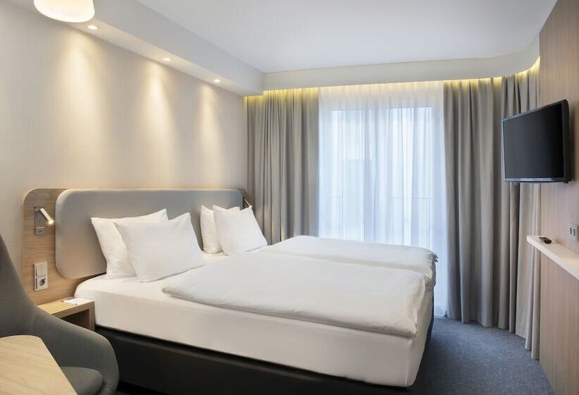 Номер Стандарт, Holiday Inn Express Baden Baden, An Ihg