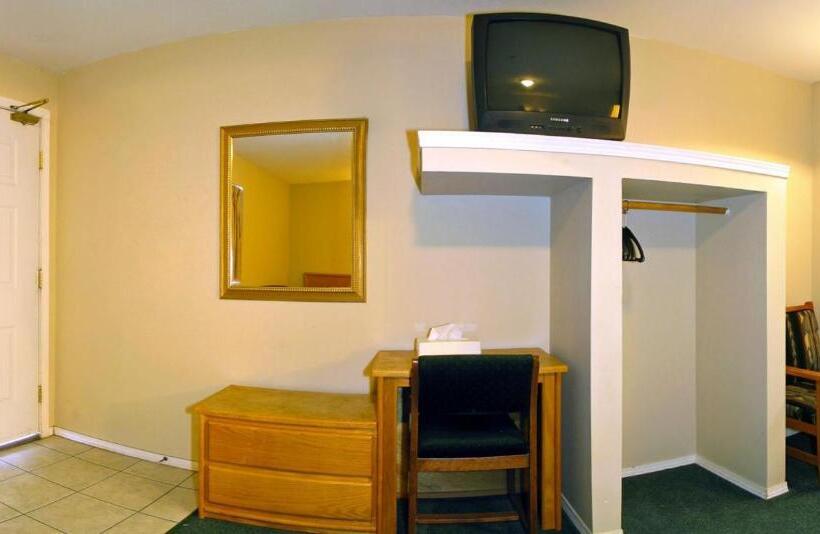Номер Deluxe, Travelodge By Wyndham Merritt