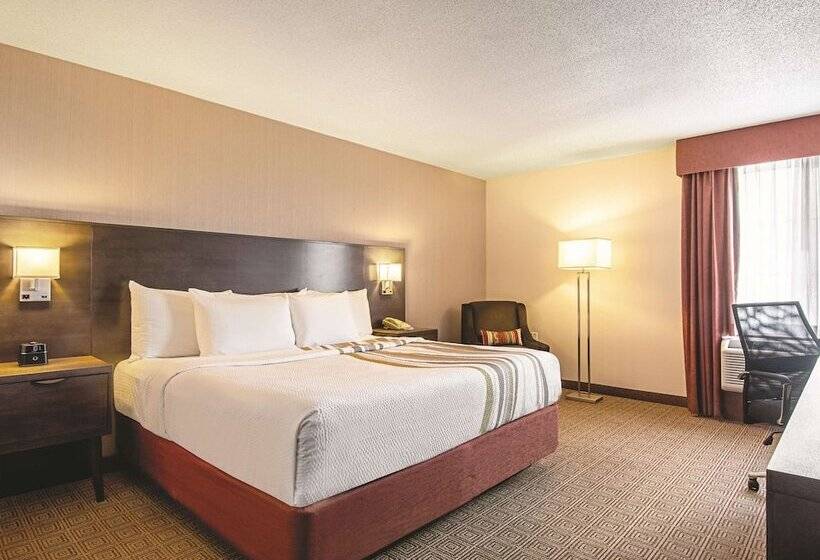 اتاق استاندارد با تخت دوبل برای معلولان, La Quinta Inn By Wyndham Vancouver Airport