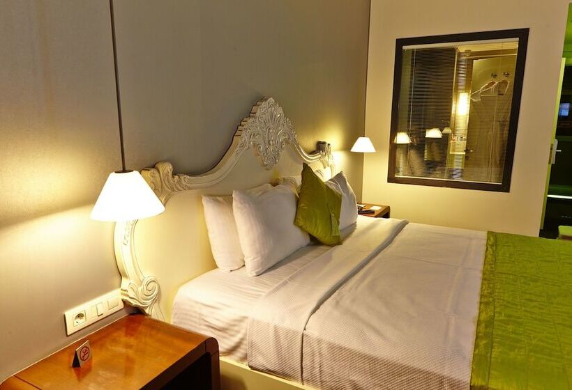 Quarto Deluxe, Beyond