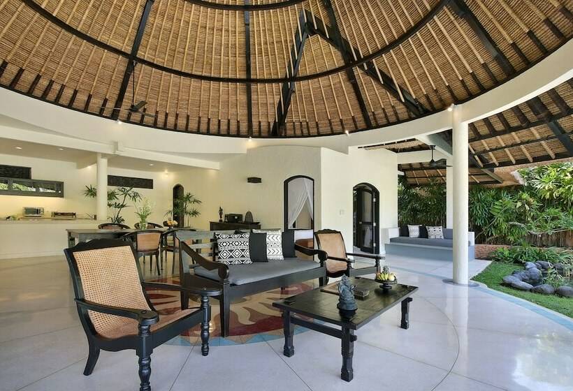 Вилла 3 Спальни с Бассейном, Impiana Private Villas Seminyak