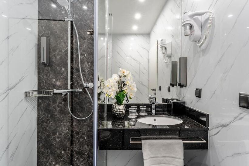 Номер Комфорт, Plaza Inn Mühldorf