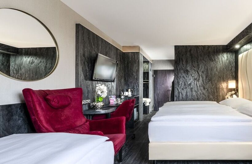 Номер Стандарт Трехместный, Plaza Inn Mühldorf