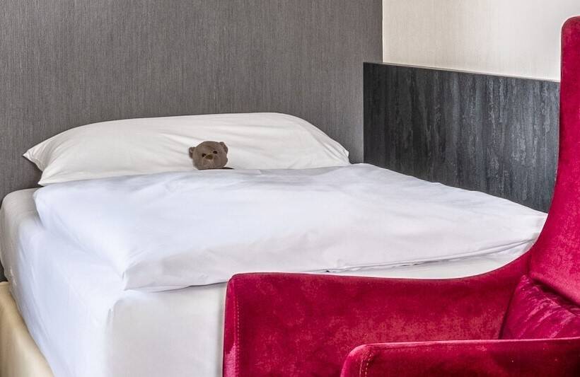 Номер Стандарт Трехместный, Plaza Inn Mühldorf