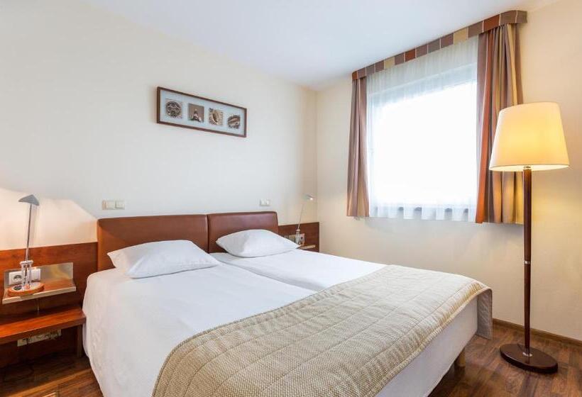 سوییت جونیور, Qubus Hotel Gliwice