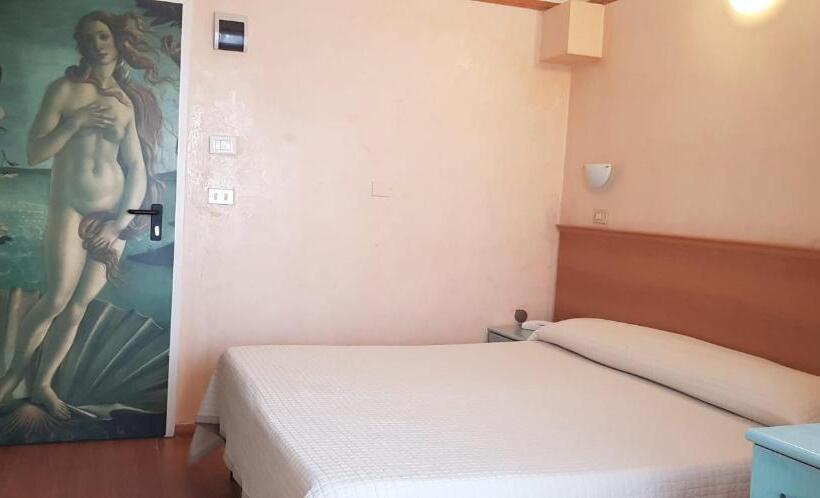 اتاق استاندارد سه نفره, Britannia Rimini Marina Centro