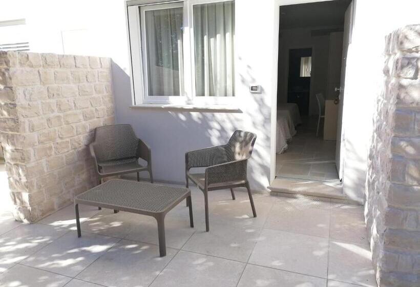 Camera Tripla Deluxe, Giardino Suites&spa