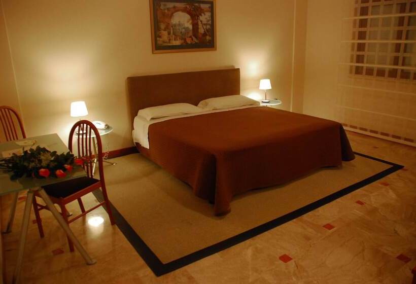 اتاق استاندارد, Palace 2000