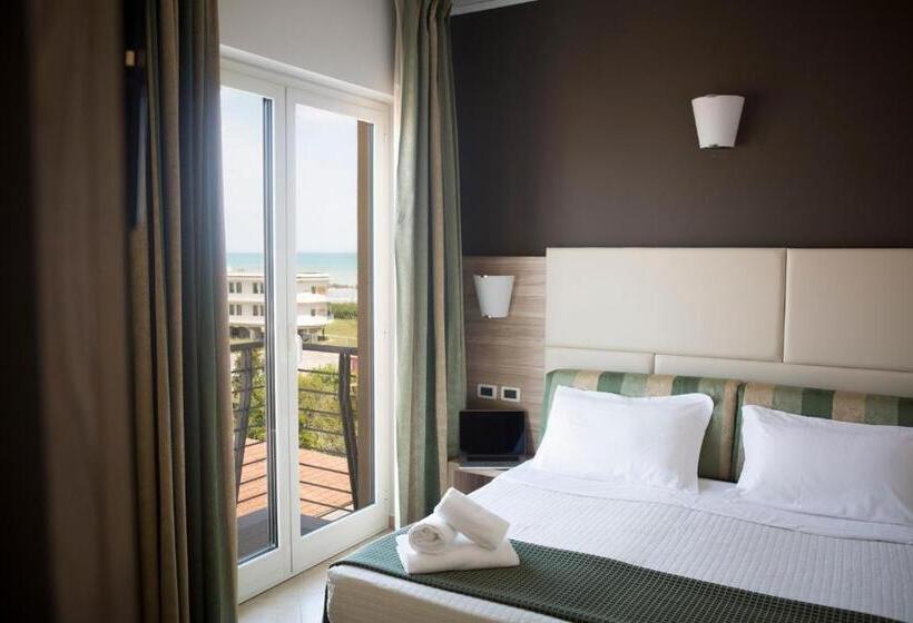 Comfort room with balcony, Prestige