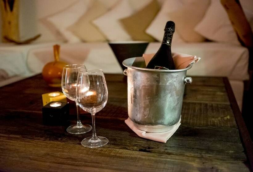 סוויטת ג'וניור, Su Gologone Experience