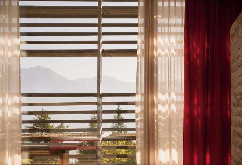 سوییت, Vigilius Mountain Resort