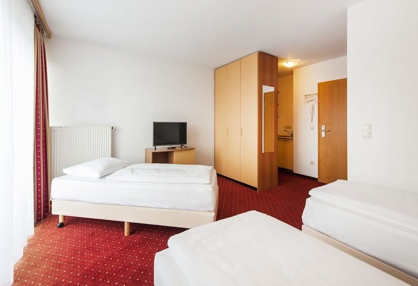 Номер Стандарт Трехместный, Andante Hotel Erding