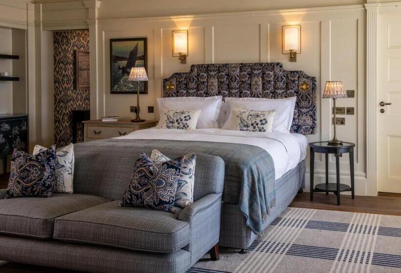 Suite with lake view, Langdale Chase