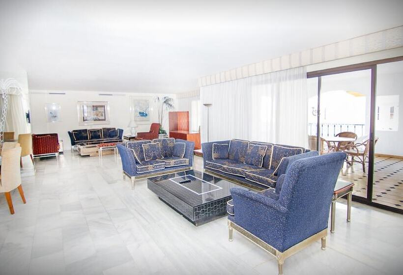 Апартаменты 3 Спальни Вид на Море, Park Plaza Suites Apartamentos