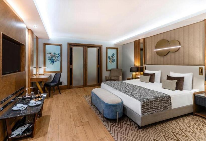 Номер Deluxe Вид на Бассейн, Susesi Luxury Resort