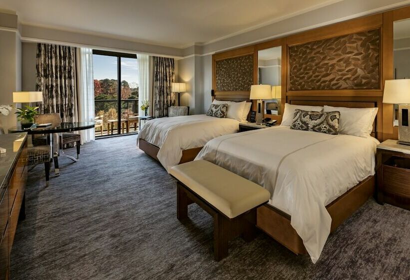 اتاق استاندارد با چشم‌انداز دریاچه, The Umstead Hotel And Spa