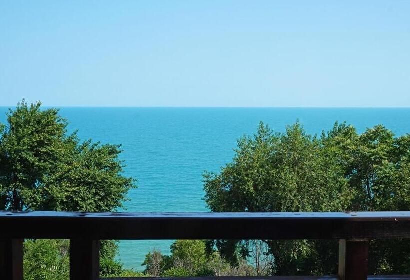 Люкс Вид на Море, Bisser Hotel   Free Parking   Free Pool Access