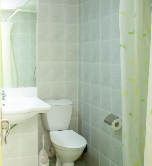 Трехместный Номер Superior, Bisser Hotel   Free Parking   Free Pool Access