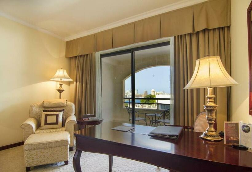 Номер Deluxe Вид на Море Боковой, Grand Hotel Excelsior