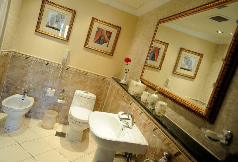 Королевский Люкс, Grand Hotel Excelsior