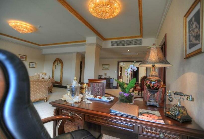 Президентский Люкс, Grand Hotel Excelsior