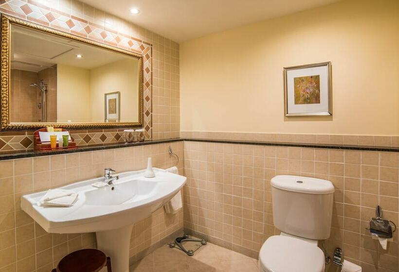 Семейный Номер, Grand Hotel Excelsior