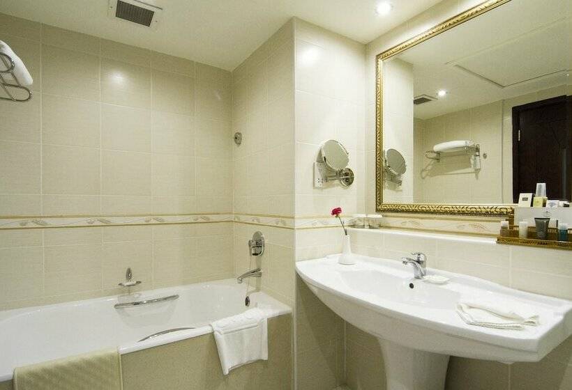Номер Deluxe Вид на Сад, Grand Hotel Excelsior