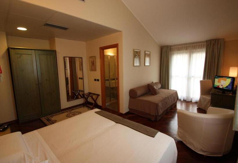 Номер Стандарт Трехместный, Albergo Della Roccia
