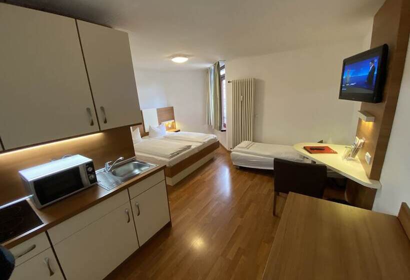 اتاق استاندارد سه نفره, Central Hotel Apart München